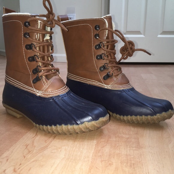 spirit duck boots